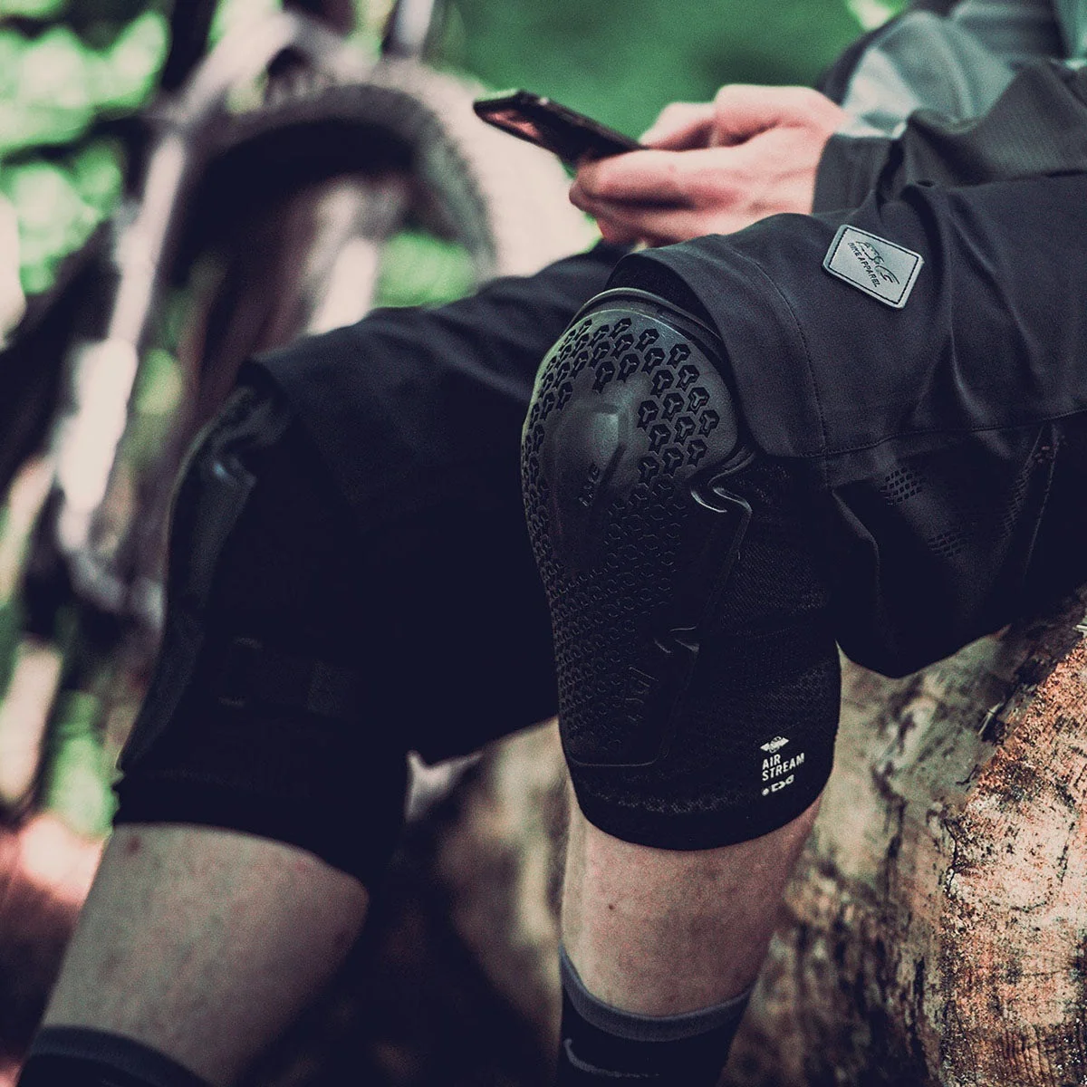 TSG Chamber Knee Guards fit