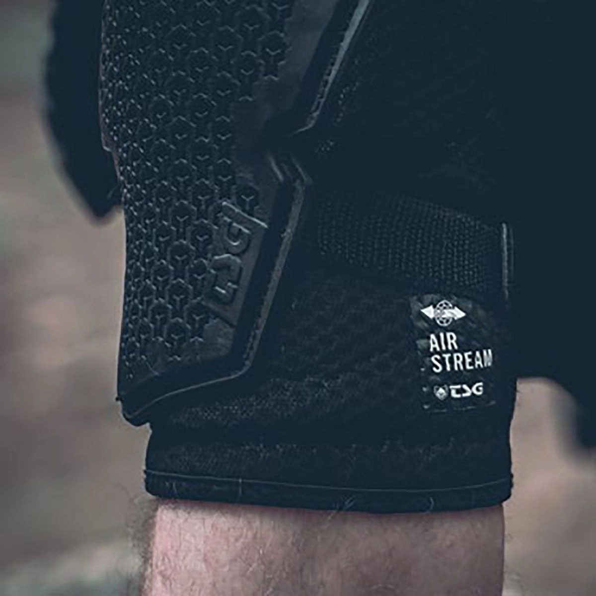 TSG Chamber Knee Guards fit