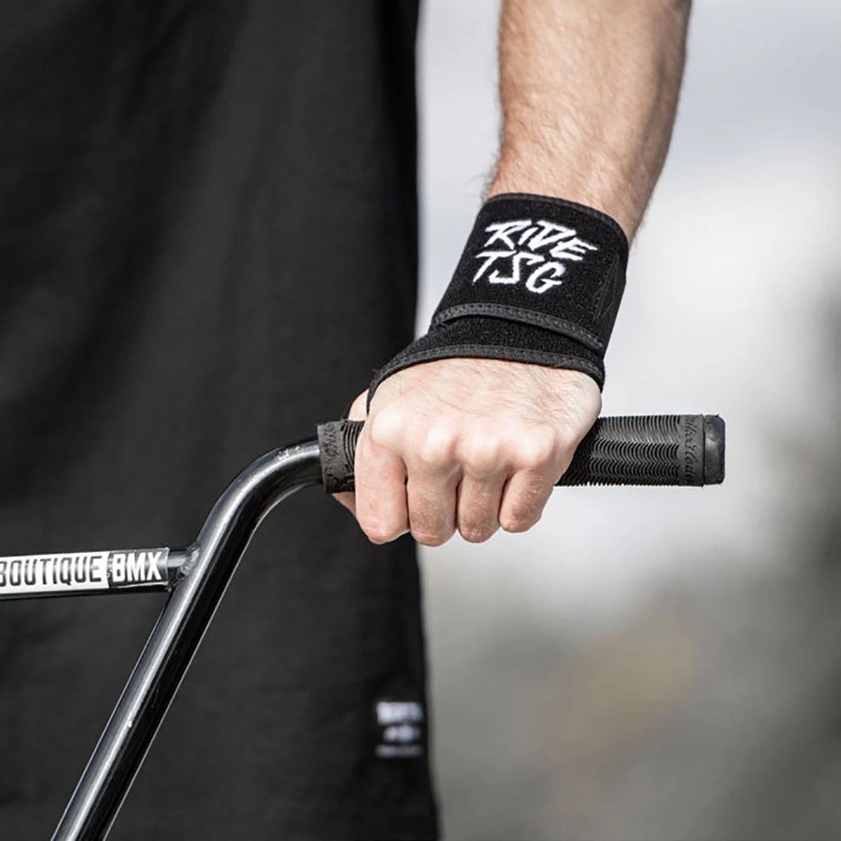 TSG Wrist Brace fit